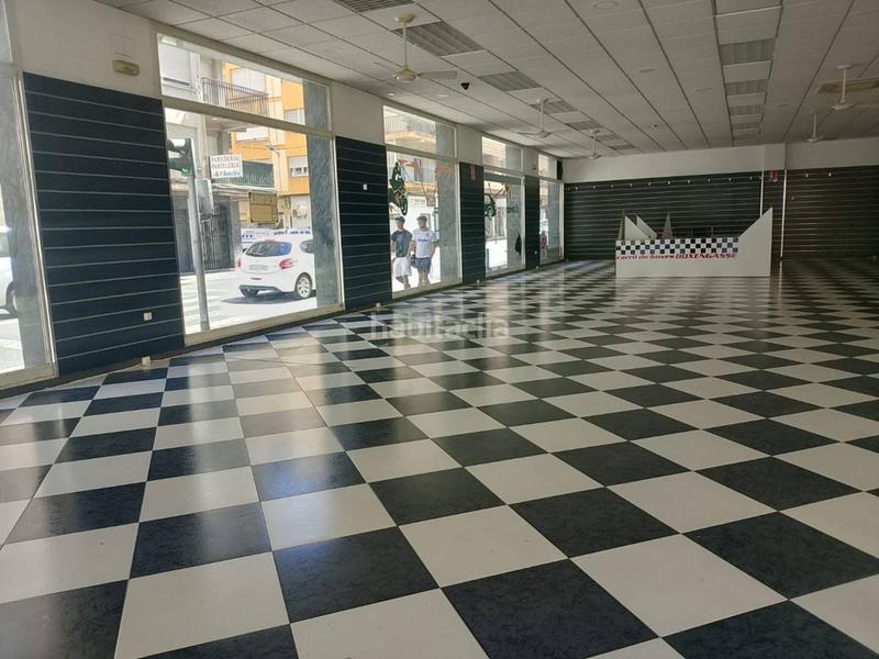 Foto 6df438d7-dc18-4280-9d42-a578fc7d2009. Alquiler local comercial se alquila magnífico local comercial entrada norte en Oliva