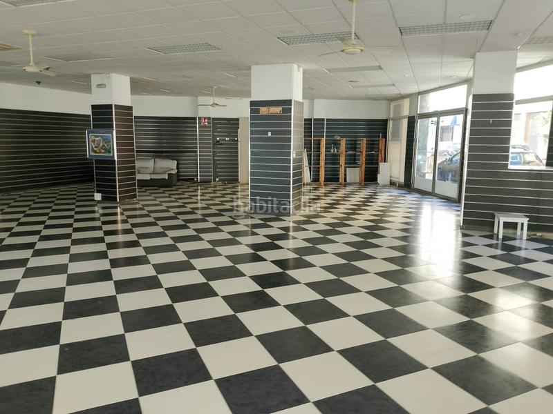 Foto 850190b0-02e6-47c9-aa10-1d37b3857a67. Alquiler local comercial se alquila magnífico local comercial entrada norte en Oliva