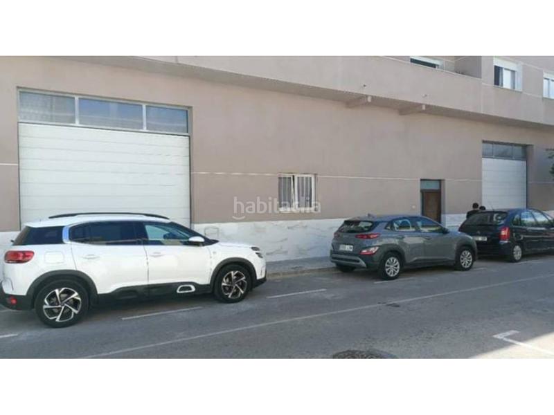 Foto c47c660c-aa5a-4d8b-8d47-a0e417dd2ffe. Affitto locale commerciale in Benirredrà