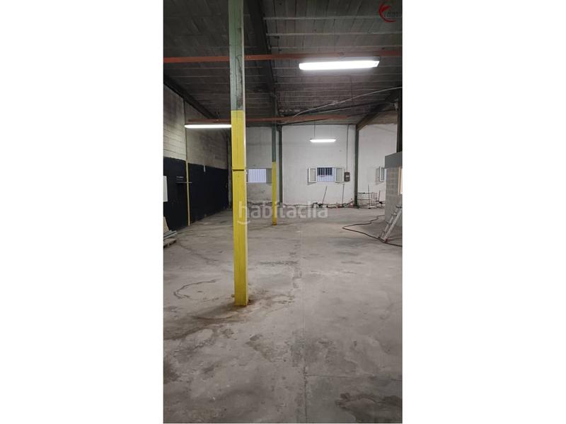 Foto d9eab6a4-7985-4f37-b019-5947553f4b8c. Location local commercial dans Benirredrà