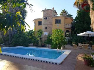 Casa  Fumarell. Espectacular casa mansion en la playa de gandia con calidades de