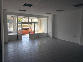 Local Comercial  Pintor sorolla. Se vende local comercial de 180 m frente a colegio en oliva