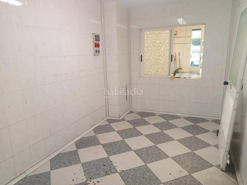 Foto 73c408c9-24c3-48b9-923c-831c6d1b418b. Lloguer local comercial a esclavas 7 a Germaníes - Juzgados Gandia