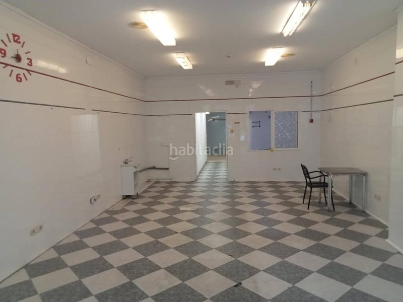 Foto 832d65b3-38a9-4851-86b3-86987a8f71de. Lloguer local comercial a esclavas 7 a Germaníes - Juzgados Gandia