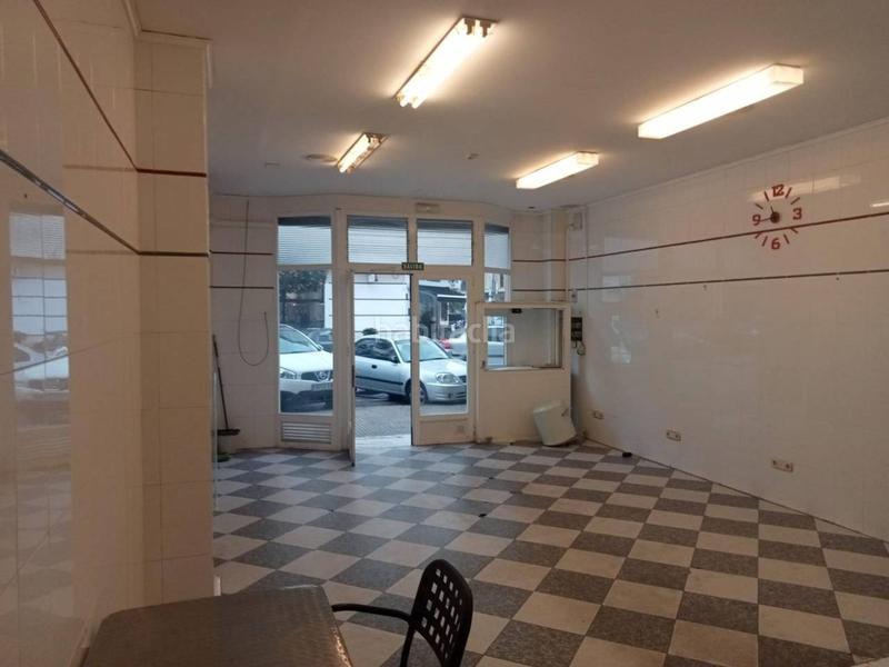 Foto 8bdde6b6-a238-4487-9c57-0883f5f52431. Lloguer local comercial a esclavas 7 a Germaníes - Juzgados Gandia