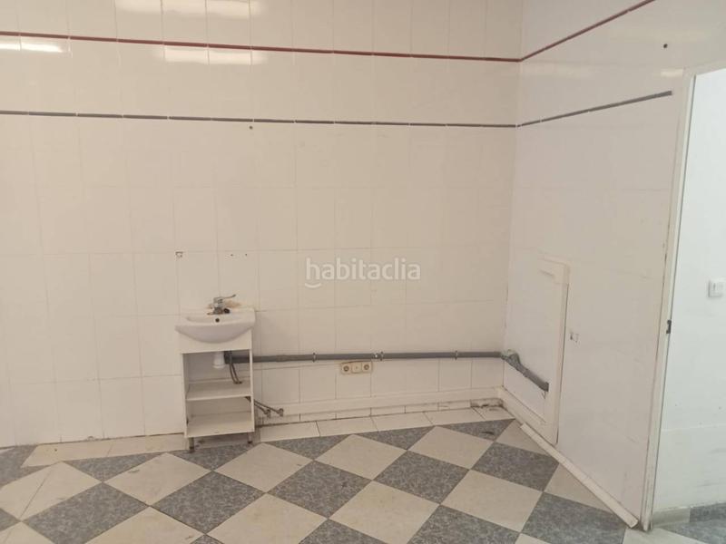 Foto aac16612-1051-4caa-a4b0-31971e77d276. Lloguer local comercial a esclavas 7 a Germaníes - Juzgados Gandia