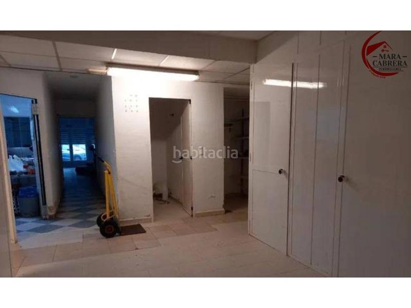 Foto fa5a2619-7e87-46e1-bd2f-62251f9bbd2a. Lloguer local comercial a esclavas 7 a Germaníes - Juzgados Gandia