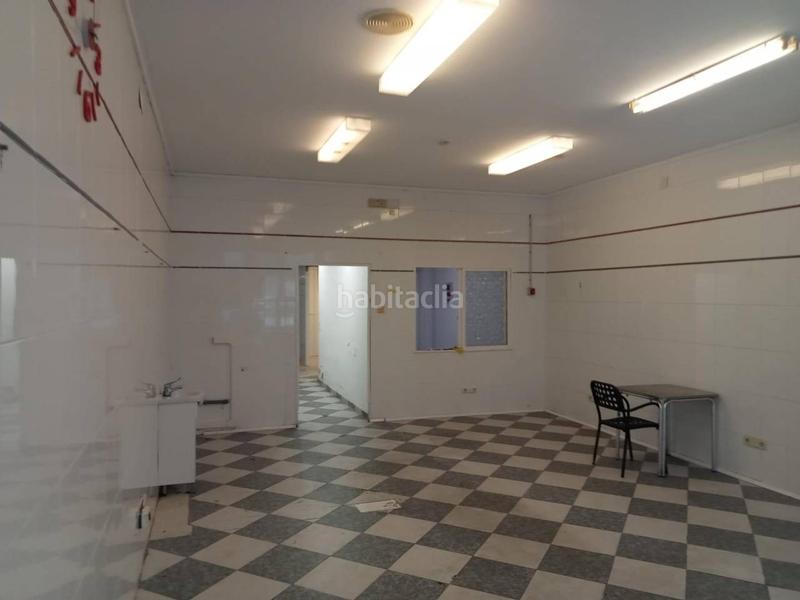 Foto db8eec89-e44d-46c3-abe4-b6048c91d94d. Rent business premise in esclavas 7 in Germaníes - Juzgados Gandia