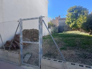 Terrain industriel à Constitució 17. Terreno urbano en piles con gran edificabilidad y a precio muy a