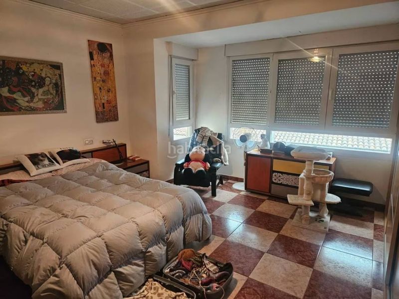 Foto 60ba50ae-949f-4e1b-8f12-3d58a7200e50. Piso amplio piso 2 sin ascensor en el centro , amueblado y reformado en Ador