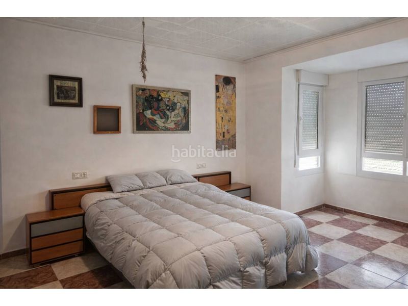 Foto 8d0b78b4-f99d-4a57-a413-d929b19fca0d. Piso amplio piso 2 sin ascensor en el centro , amueblado y reformado en Ador