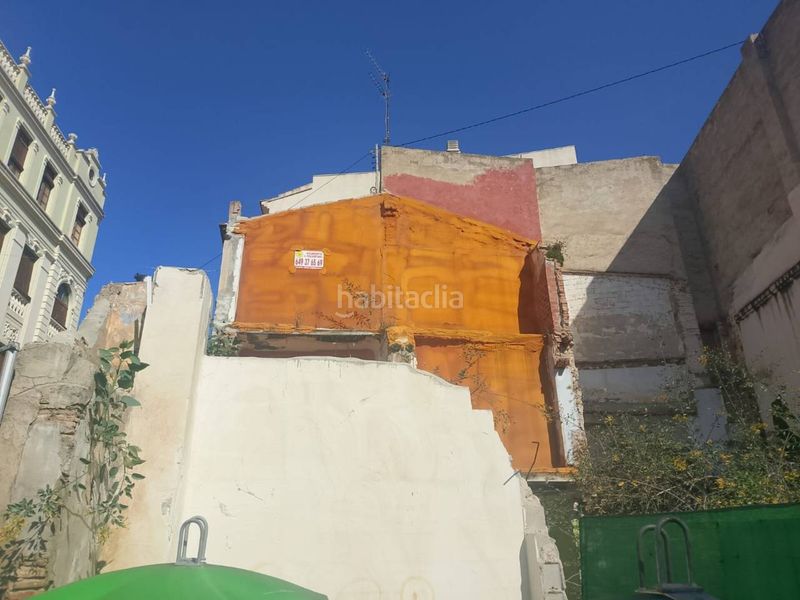 Foto ae8febb5-d84e-40fd-96a9-51bbb41e4f06. Solar industrial a Oliva pueblo Oliva