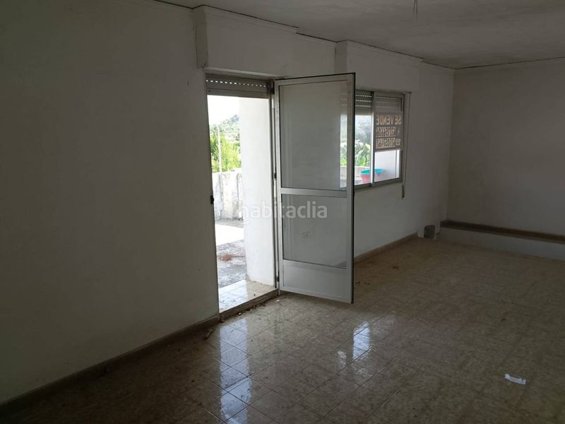 Foto 4b88e81e-82d9-455e-be5a-65139b89bc27. Local comercial en carretera cv-680 50 gran oportunidad restaurante o gran local y vivienda cerca de villalonga en Vilallonga / Villalonga