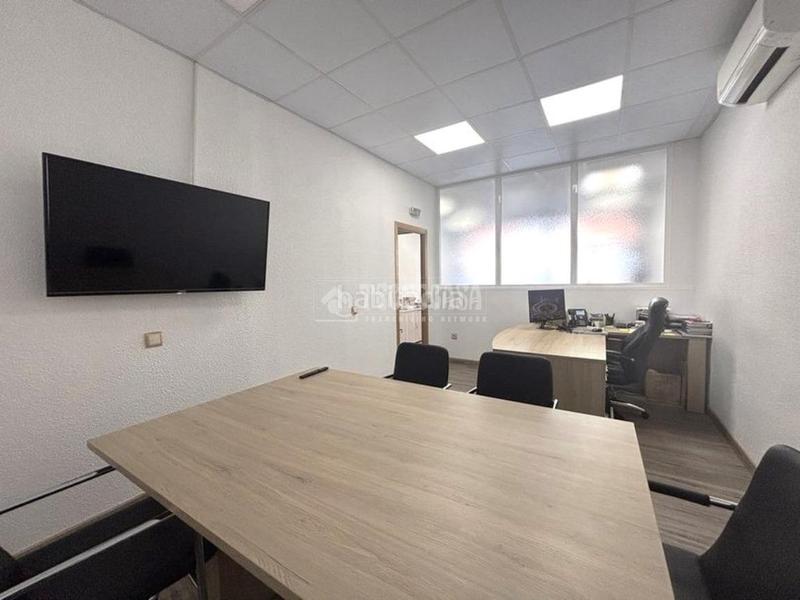 Foto bd6a8617-d3d1-42ce-9eb6-b4f0dbfb9df4. Local comercial  en venta en Centro Fuenlabrada