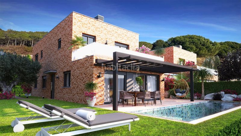 Foto 98e1dded-373f-49b5-b91f-841e3148fe6e. Casa 240m<sup>2</sup> amb aparcament piscina a Begues
