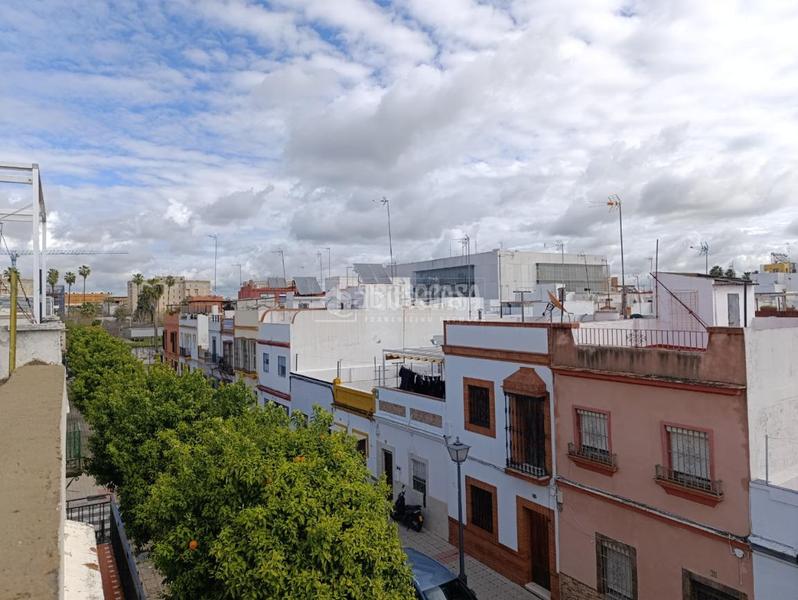 Foto 2591006a-436a-48a1-8359-c3d6061e339c. Casa  en venta en Barrio del Nervión Sevilla