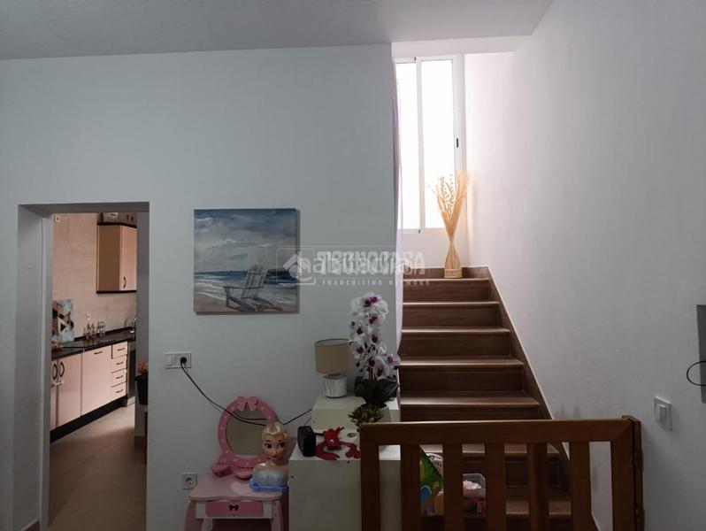Foto fce74612-11de-4c54-952a-517a069d1752. Casa  en venta en Barrio del Nervión Sevilla