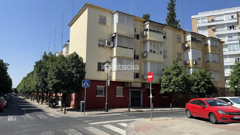 Foto 8c191e38-d283-46f3-b7c5-626f3882f95b. Piso  en venta en Barrio del Nervión Sevilla