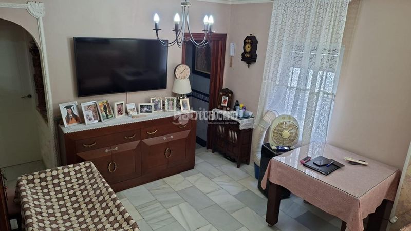 Foto 8d3a6fd2-8906-4f54-a564-c073a15a711c. Casa  en venta en Barrio del Nervión Sevilla