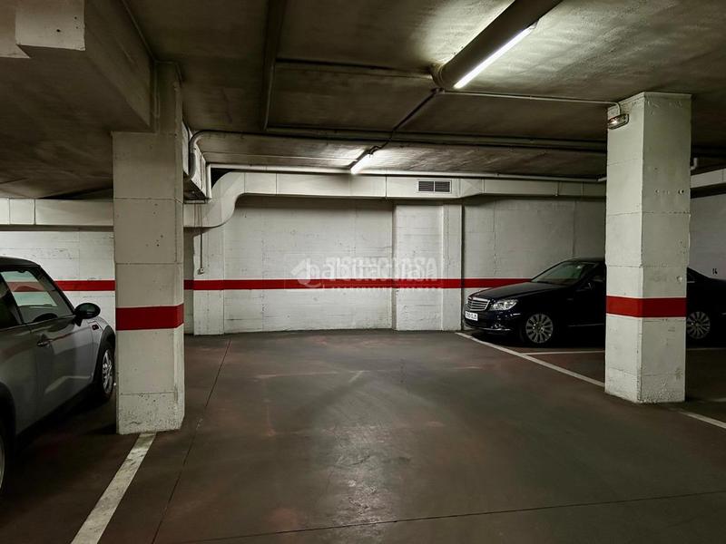 Foto d75f8e50-38f5-472e-8e70-fa9524e2a99d. Parking coche boxplaza de garaje en venta en cordoba en Córdoba