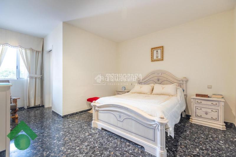 Foto 2179b9bc-5f57-480c-b4f2-a5d7152ebb88. House with parking in El Higuerón Córdoba