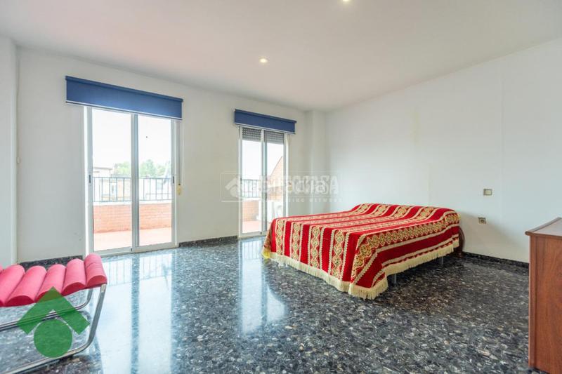 Foto 548e99df-9531-47be-accb-4f671b6ecf86. House with parking in El Higuerón Córdoba