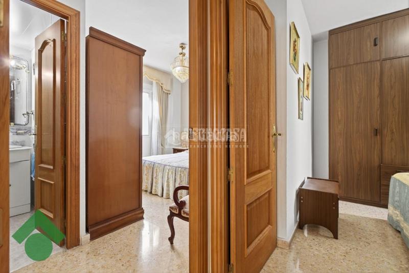 Foto 3d894f7c-aca3-4305-8233-29fd05b3d8a4. Pis amb aparcament a Ciudad Jardín - Zoco Córdoba