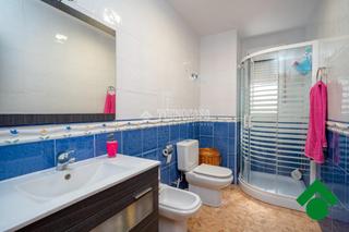Maison jumelée à Loja. Casa en venta en loja