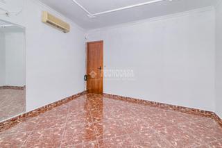 Maison jumelée à Loja. Casa en venta en loja