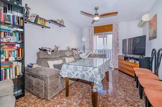 Etagenwohnung in Loja. Piso en venta en loja