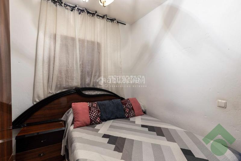 Foto 9467408d-e5cf-46cf-862b-438bfc12cbe1. Casa bifamiliare in Loja