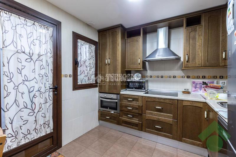 Foto 17936f90-8bb4-4acb-96d8-23acb34d269c. Appartement avec parking dans Loja