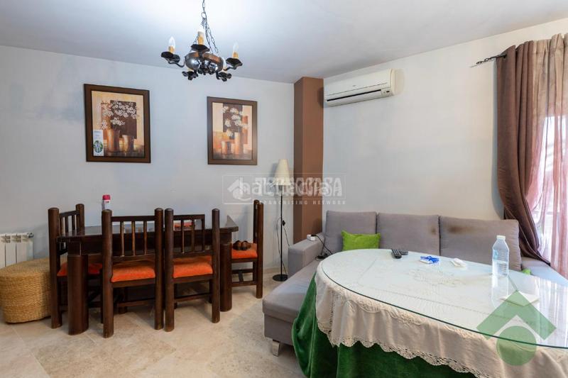 Foto 5def5f8e-cad0-48b0-a16a-c3148bd27478. Appartement avec parking dans Loja