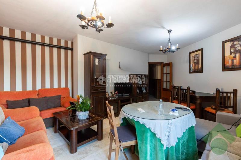 Foto 6ba847b0-a365-4be3-91b0-66acdea5a60b. Appartement avec parking dans Loja