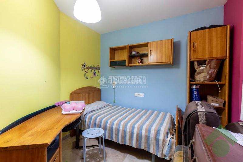 Foto 7d018bda-b78a-49f3-b2aa-5c79479eee00. Appartement avec parking dans Loja