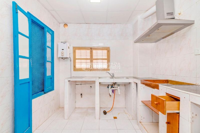 Foto 38b5d9df-92de-44b5-9583-e34a7e92e709. Casa aparellada amb calefacció a Loja