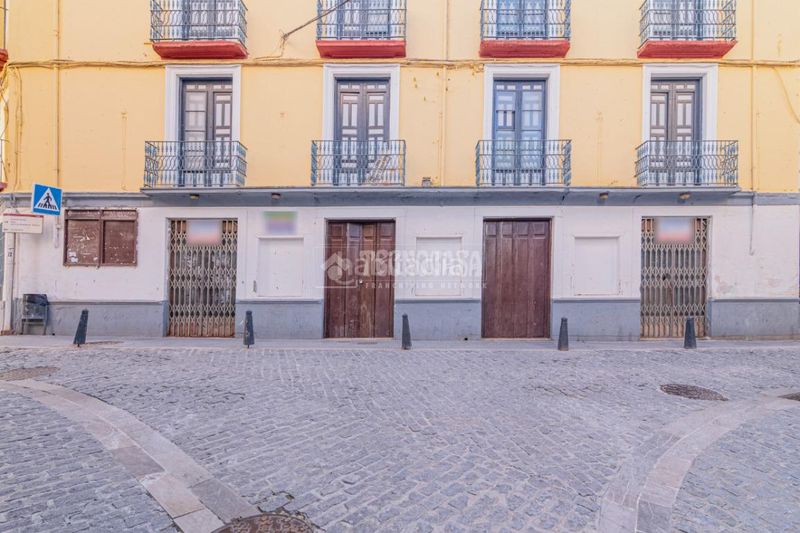 Foto 65da50cc-0489-4e18-a3f7-8b049ab090e2. Piso  en venta en Loja