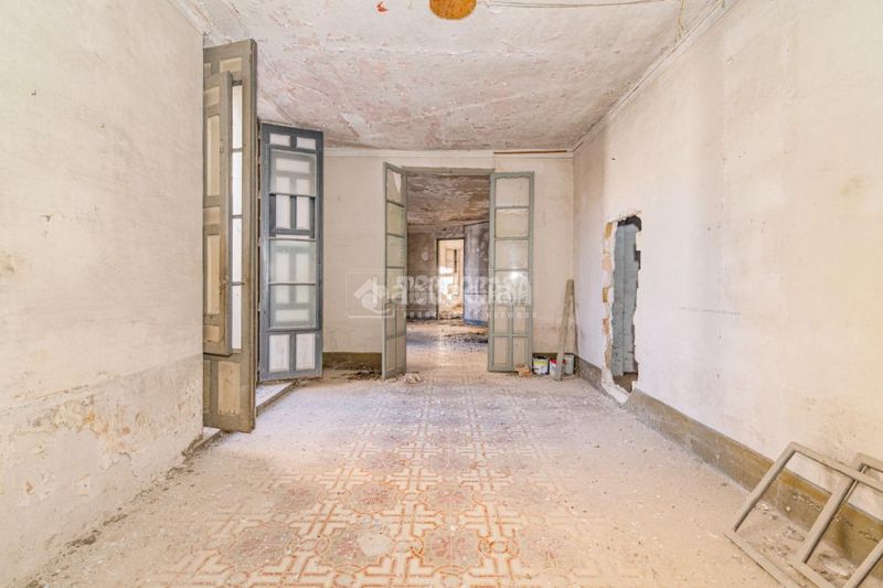 Foto 68b8a572-4b46-48c1-a8e3-9653cbba0a36. Piso  en venta en Loja