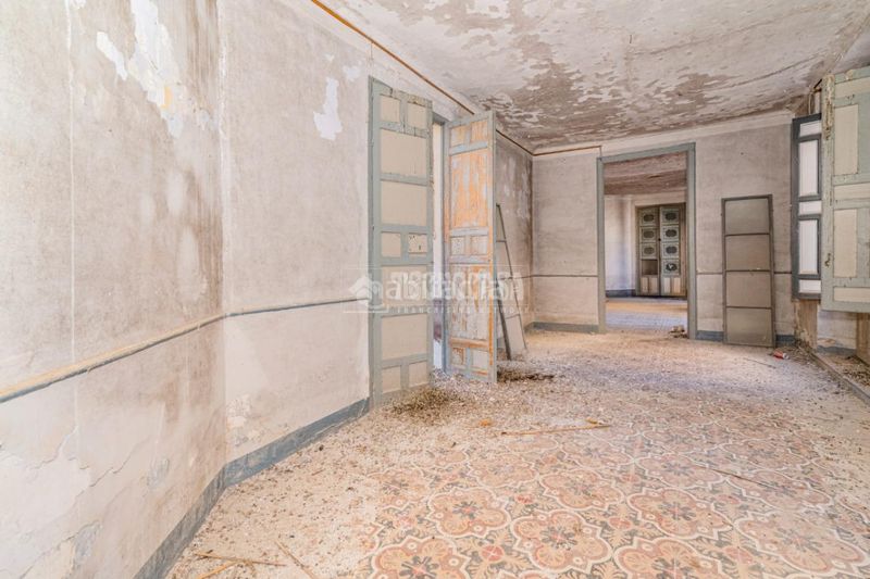 Foto 8dcb68f0-1b44-4f6a-9a6b-18135715e571. Piso  en venta en Loja