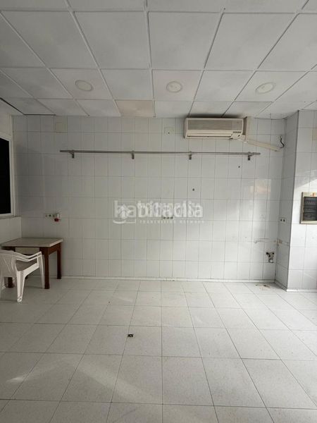 Foto 4a6d9c8c-8f94-433b-9e55-d9bf84ace548. Local comercial a Loja