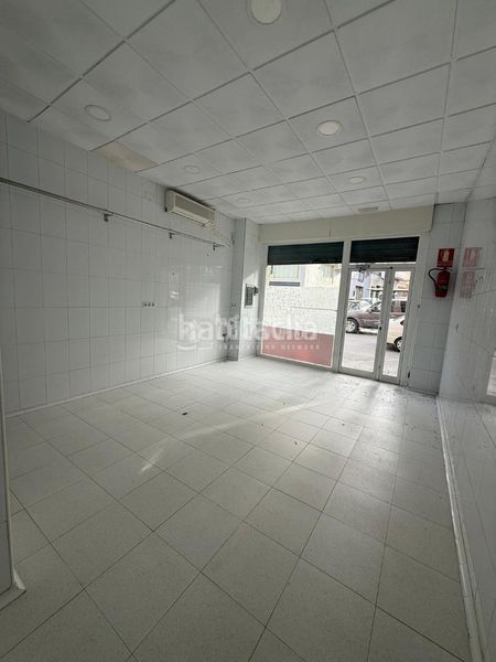 Foto 68a1deeb-4f11-45b7-a24b-0d7414fc9618. Local comercial a Loja