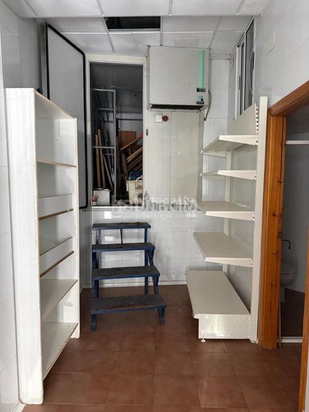 Foto 7812e747-de4a-4970-a4c6-e67dba9988ea. Local comercial a Loja
