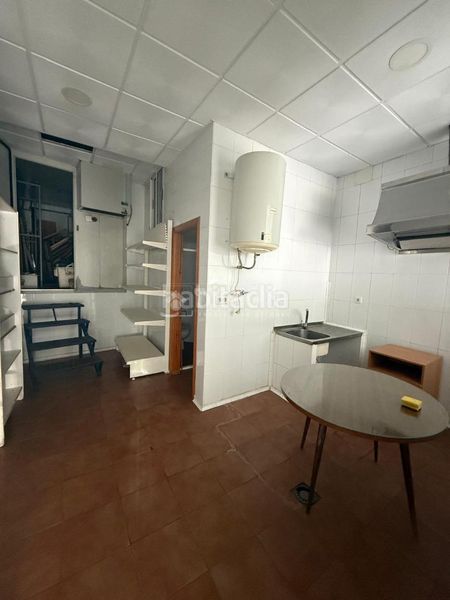 Foto a241588a-7479-4d40-9661-13d02e43e032. Local comercial a Loja