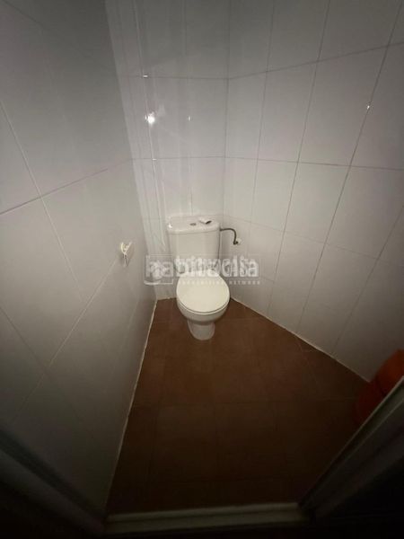 Foto af00082b-ee1a-4880-baad-0fae192d4dd2. Local comercial a Loja