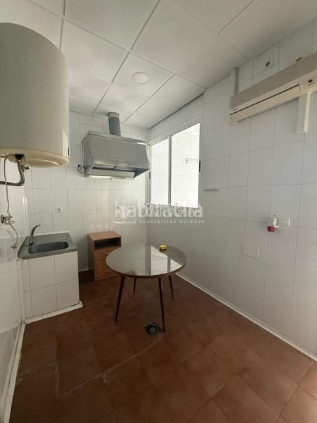Foto fdadaacc-f68c-4b9c-846a-ae2132e8bb6e. Local comercial a Loja
