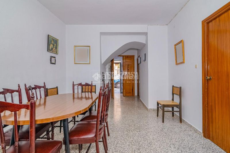 Foto 0c15dddc-0e2c-4017-990f-3103baf24a0a. Pis a Loja