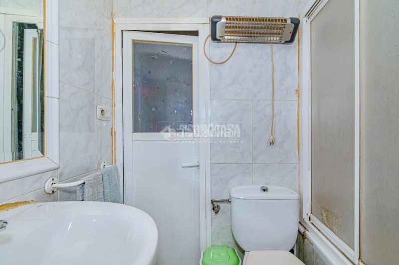 Foto 92120739-db77-4ec4-9274-44cfb3553b6f. Casa aparellada a Loja