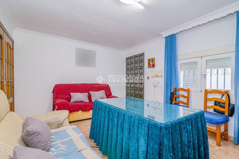 Foto 922bd4d6-06b9-43ac-bc78-a29c187b0c52. Casa aparellada a Loja