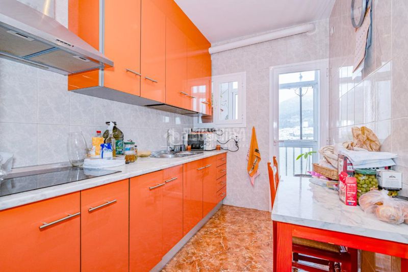 Foto a2b4bc88-40df-441d-99ba-ec48c5e5db45. Pis a Loja