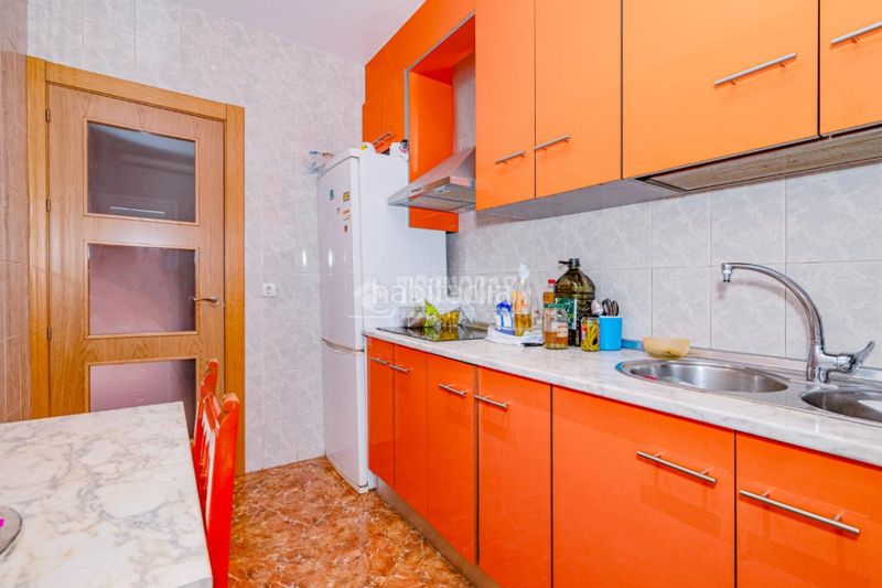 Foto ab617b81-3340-49a5-bcc0-b071bc59d17a. Pis a Loja